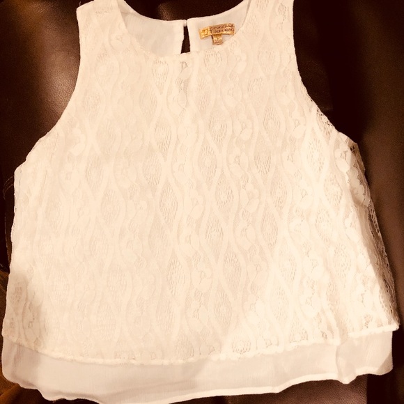 Vera Wang Tops - Lace Vera Wang Top